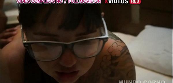  Nerd tatuada sendo arrombada pelo Mr. Rola - (Anal)
